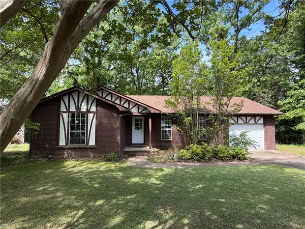 9 King Drive, Clarksville, AR 72830