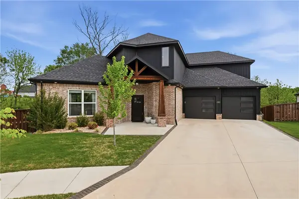 302 SW Gunison Cove, Bentonville, AR 72712