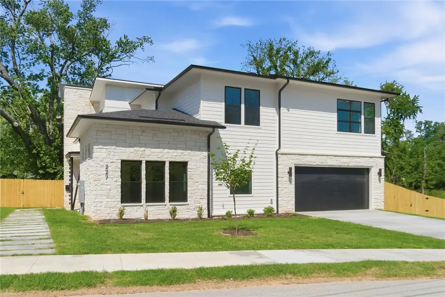 227 NE H Street, Bentonville, AR 72712 - #3
