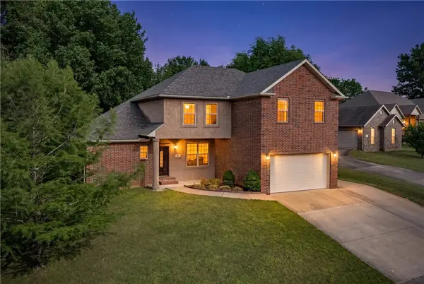 3088 Dorchester Drive, Fayetteville, AR 72703