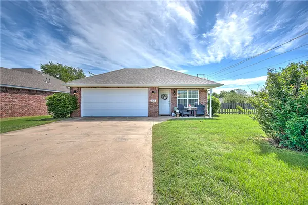 813 SW Cheyenne Drive, Bentonville, AR 72712