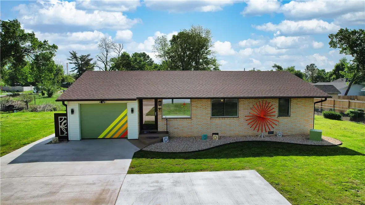 1219 S 5th Street, Rogers, AR 72756 - #1