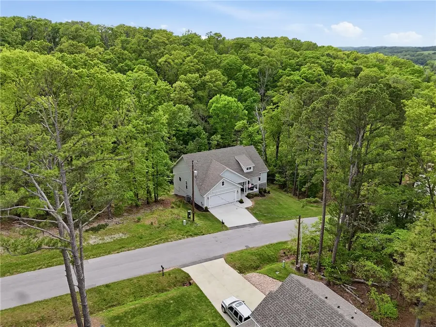 31 Kiswick Drive, Bella Vista, AR 72714 - #3