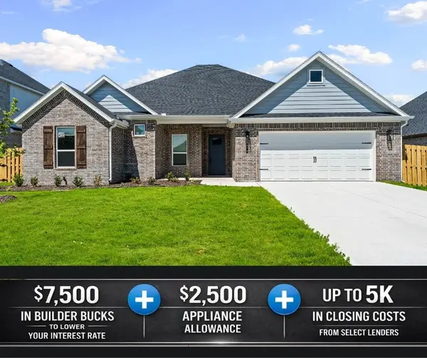 674 Primitivo Avenue, Tontitown, AR 72762