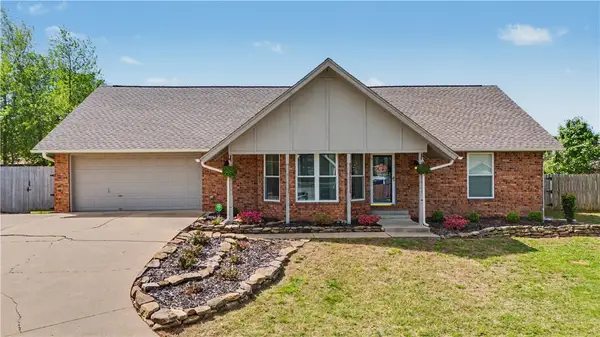 2612 W Chateau Drive, Rogers, AR 72758