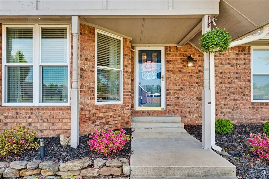 2612 W Chateau Drive, Rogers, AR 72758 - #2