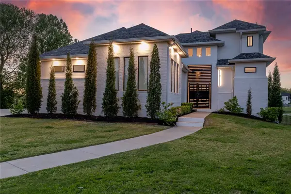 203 Cascade Circle, Cave Springs, AR 72718