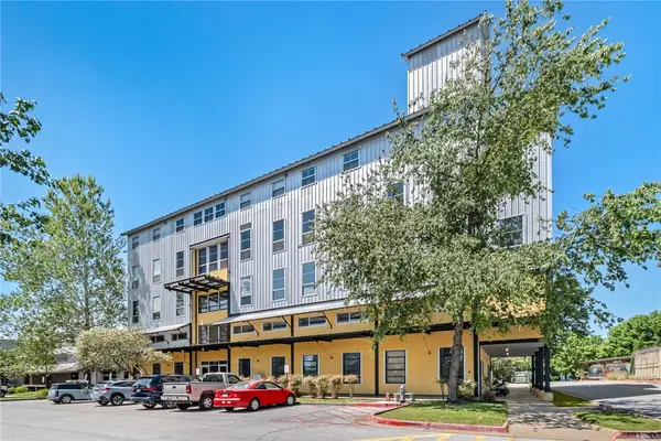 525 S School #450, Fayetteville, AR 72701