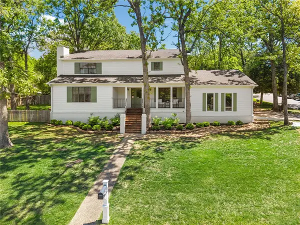 2386 N Azalea Terrace, Fayetteville, AR 72703