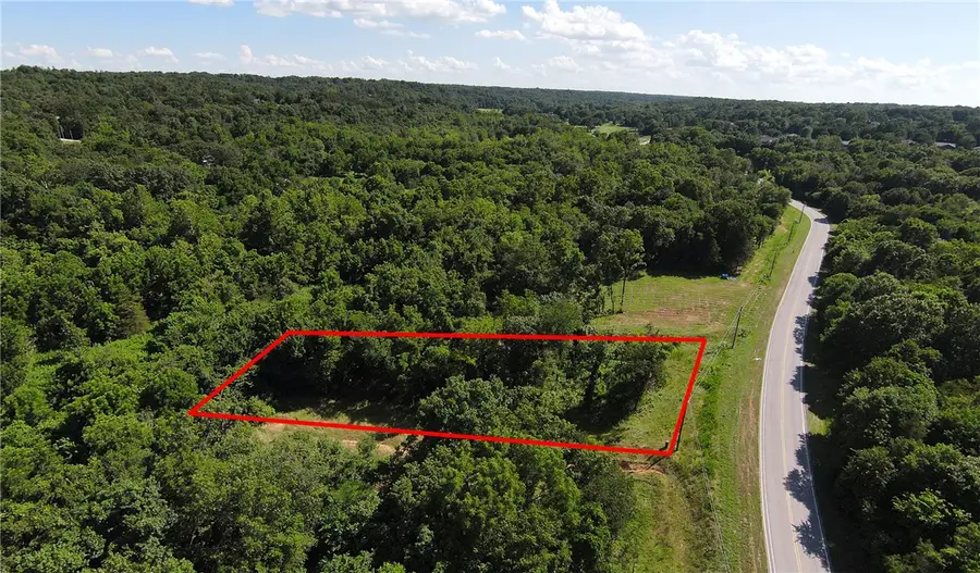 16 Gordon Hollow Drive, Bella Vista, AR 72715 - #2