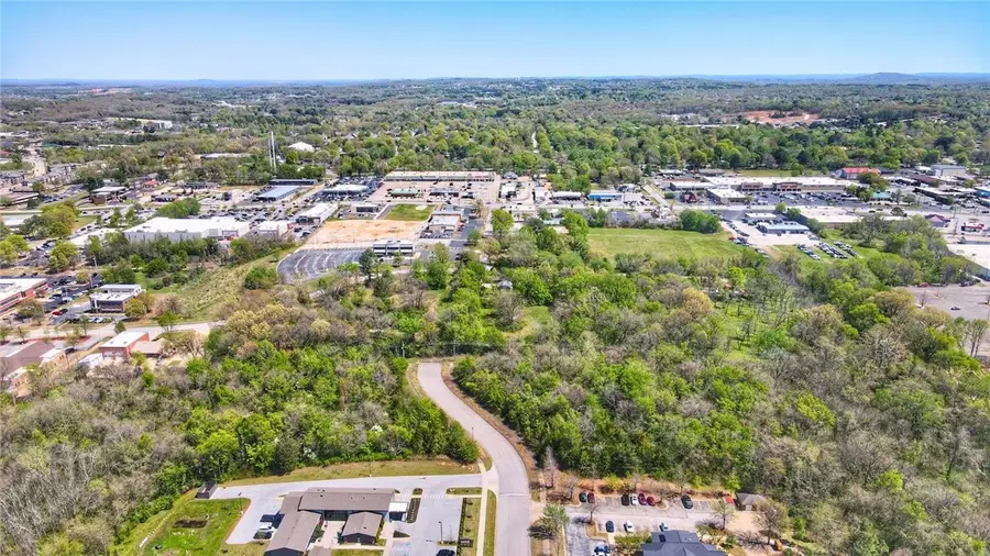 N Plainview Avenue, Fayetteville, AR 72703 - #3