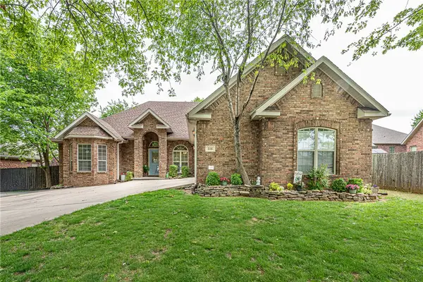 516 Brandy Station Drive, Fayetteville, AR 72704