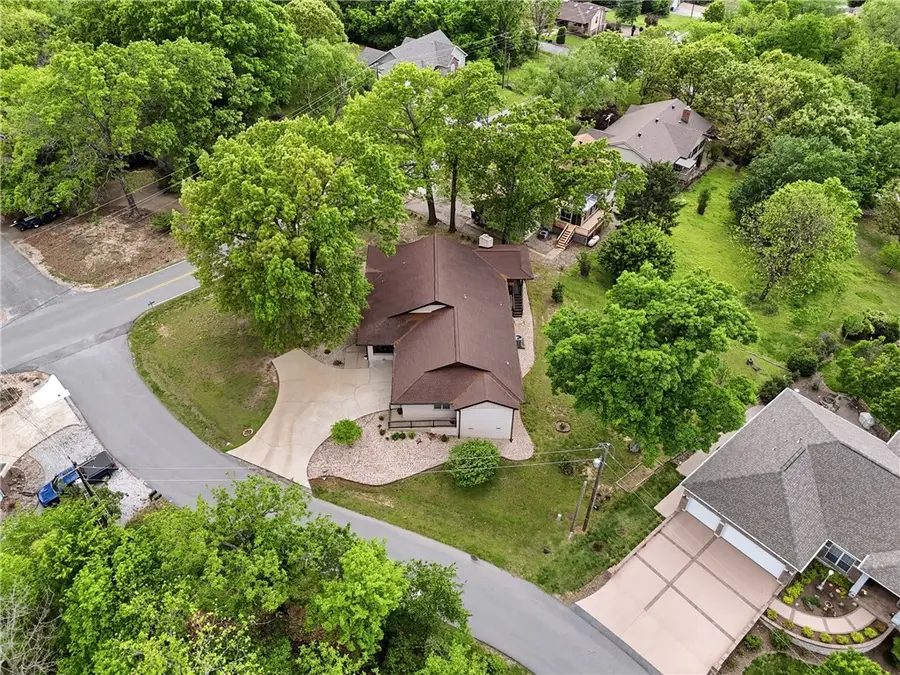 76 Sherlock Drive, Bella Vista, AR 72715 - #2
