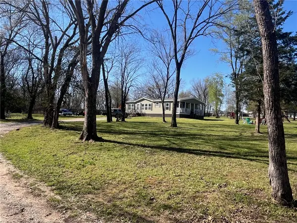 805 6th Avenue, Gravette, AR 72736