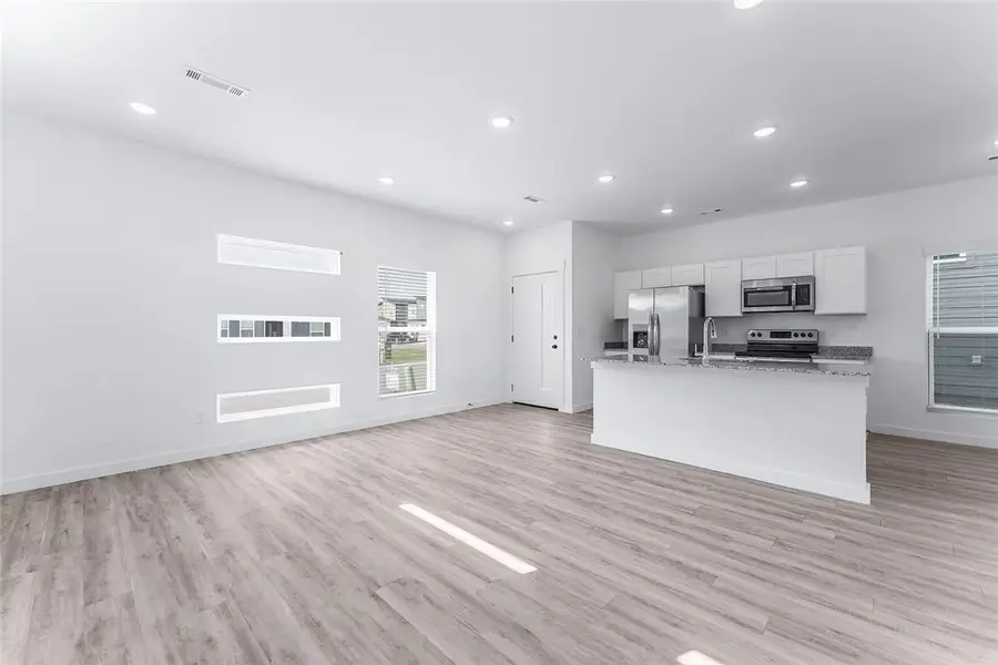 650 Discovery Avenue, Bentonville, AR 72713 - #3