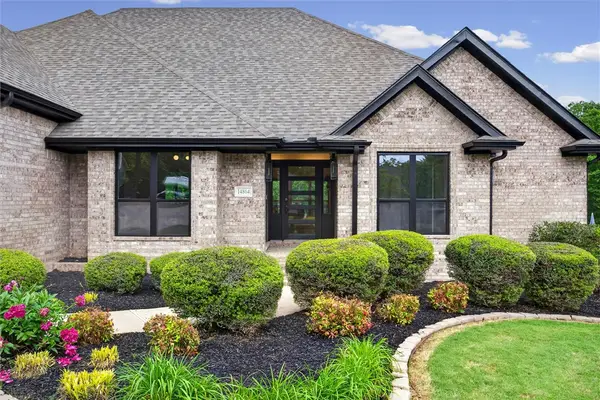 14864 Park Ridge Drive, Lowell, AR 72745
