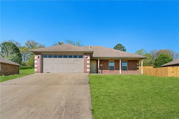 1041 Sara Beth Street, Elkins, AR 72727