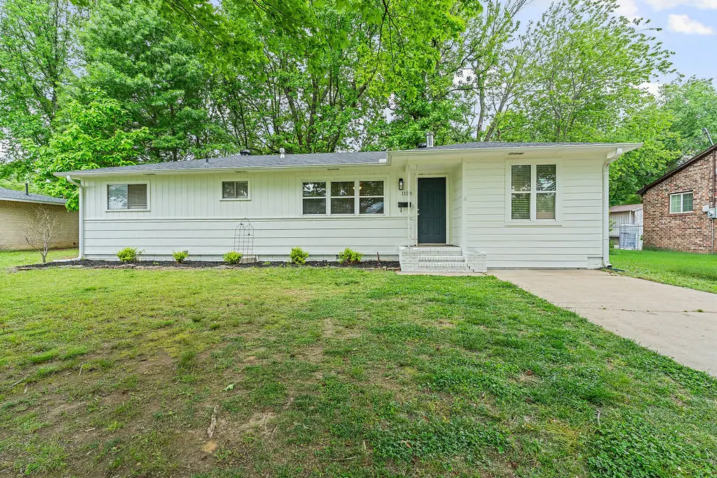 1138 N West End Street, Springdale, AR 72764 - #1