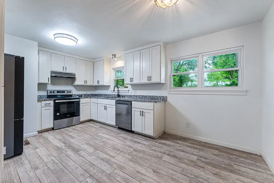 1138 N West End Street, Springdale, AR 72764 - #2