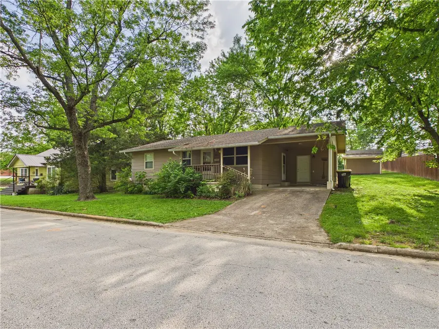 804 N Robinson, Harrison, AR 72601 - #2