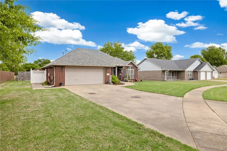 612 Westwood Avenue, Prairie Grove, AR 72753 - #2