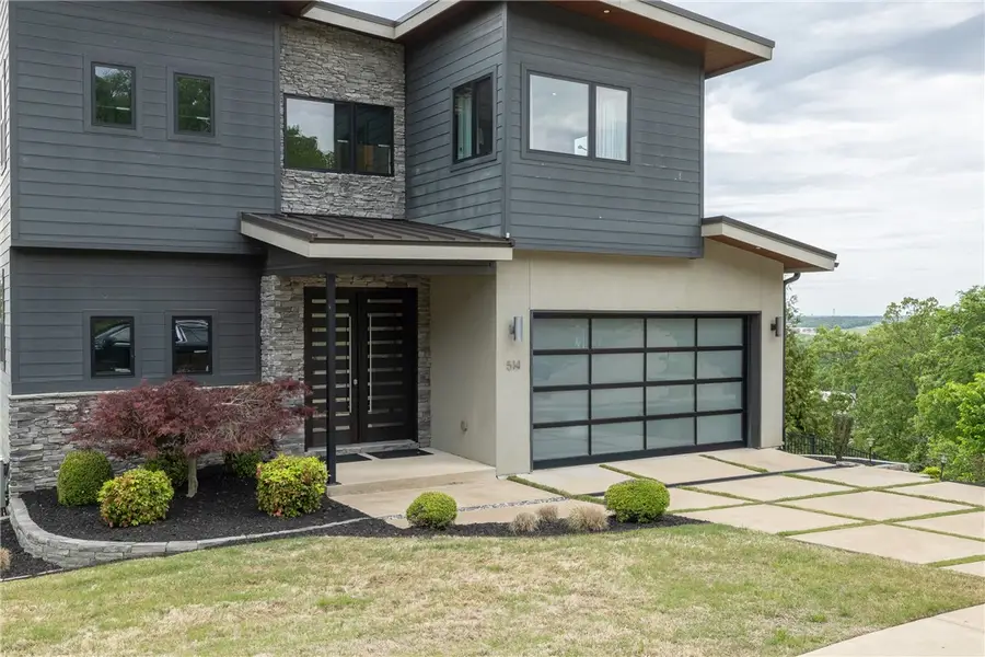 514 E Ozark View Drive, Fayetteville, AR 72703 - #2