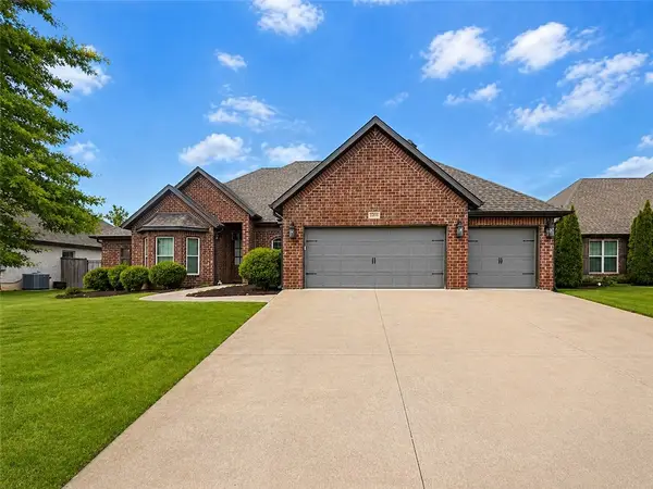 3200 SW Satinwood, Bentonville, AR 72712