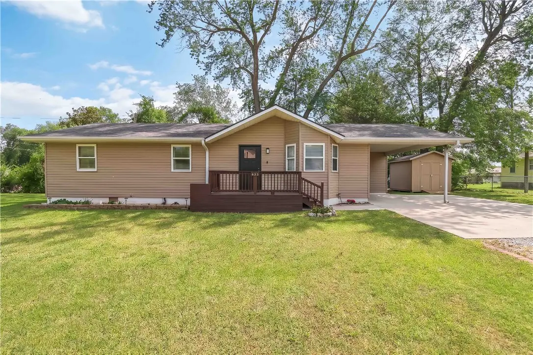 453 W 2nd Street, Centerton, AR 72719 - #1