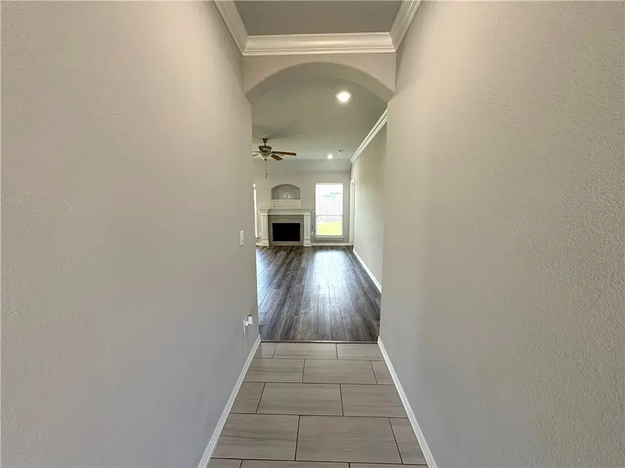 861 Lakeview Drive, Centerton, AR 72719 - #2