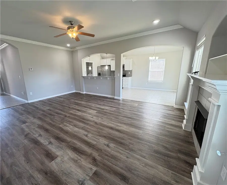 861 Lakeview Drive, Centerton, AR 72719 - #3