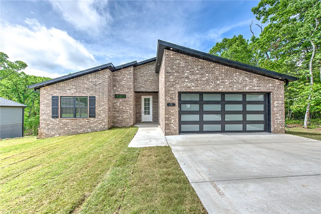 15 Orkney Drive, Bella Vista, AR 72715 - #1