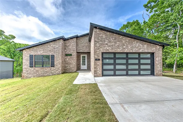 15 Orkney Drive, Bella Vista, AR 72715