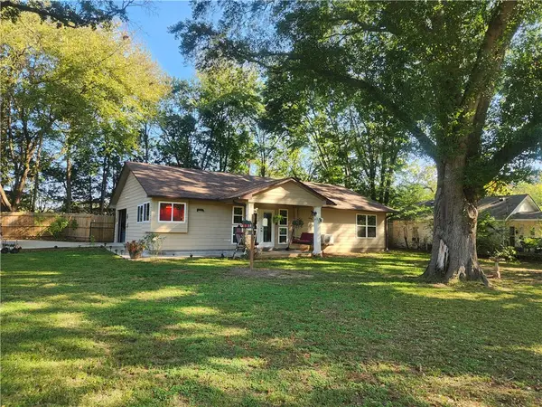 110 Walker Street, Ozark, AR 72949