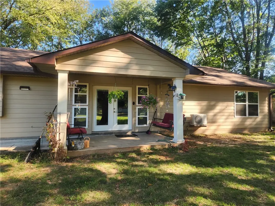 110 Walker Street, Ozark, AR 72949 - #3