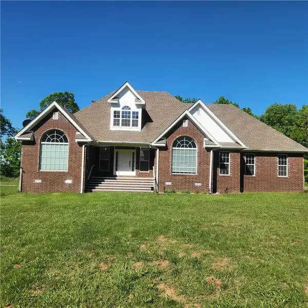 4242 Nc 7995, Ozone, AR 72854