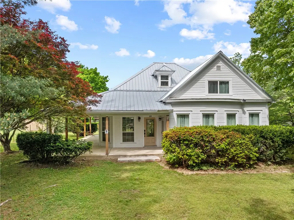 324 N Cherry Street, Harrison, AR 72601 - #1