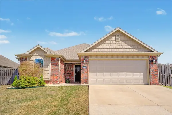 940 Silverthorn Drive, Centerton, AR 72719