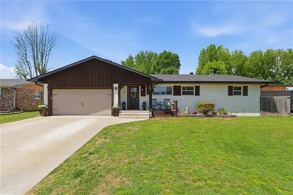1300 Dyer Street, Springdale, AR 72762