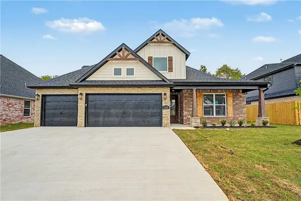1310 Josephine Drive, Centerton, AR 72719