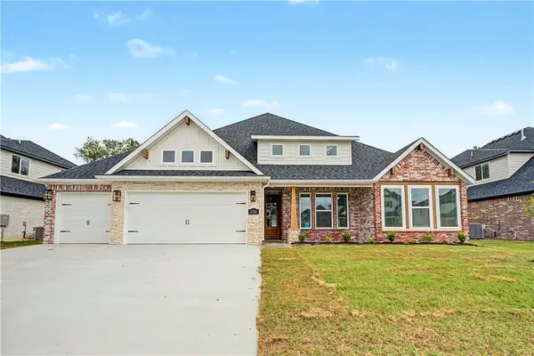 1320 Josephine Drive, Centerton, AR 72719