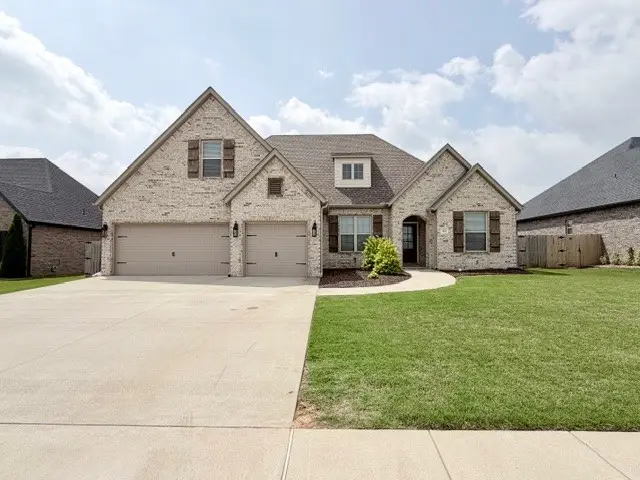 311 Romano Avenue, Tontitown, AR 72762 - #1