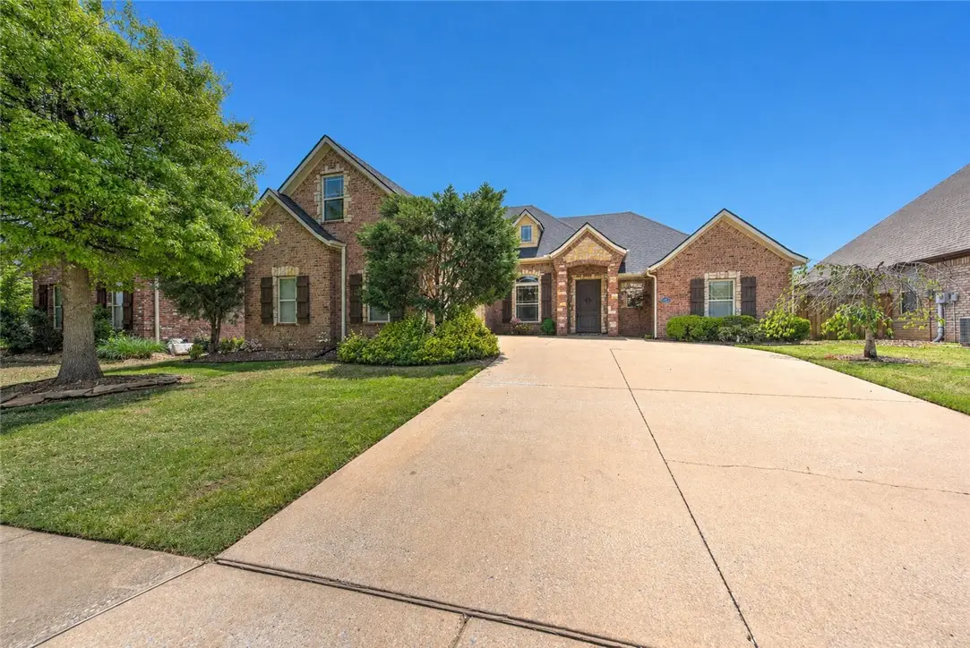 4312 W Woodview Drive, Rogers, AR 72758 - #1
