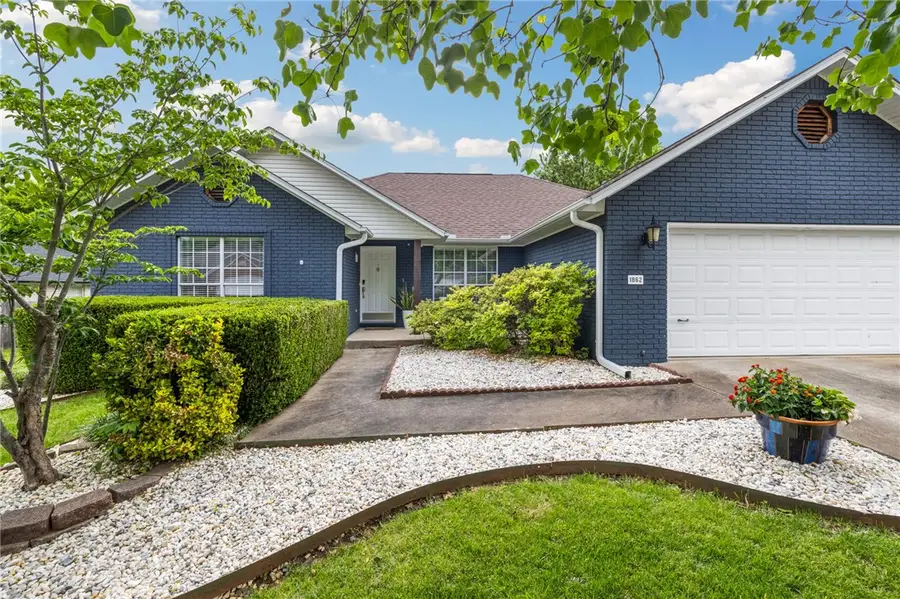 1862 N Glenbrook Place, Fayetteville, AR 72701 - #2