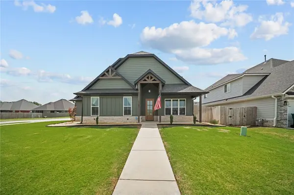 1101 Silver Maple Street, Centerton, AR 72719