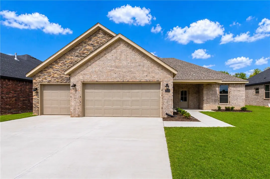 2104 N Dagan Street, Siloam Springs, AR 72761 - #1