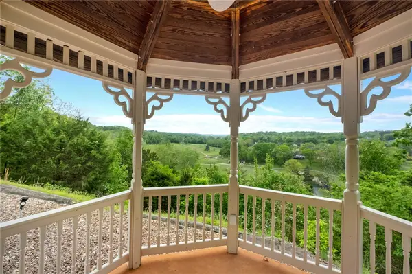 7 Summers Lane, Bella Vista, AR 72715
