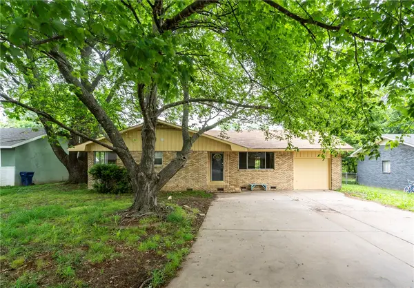 215 W Highland Street, Siloam Springs, AR 72761