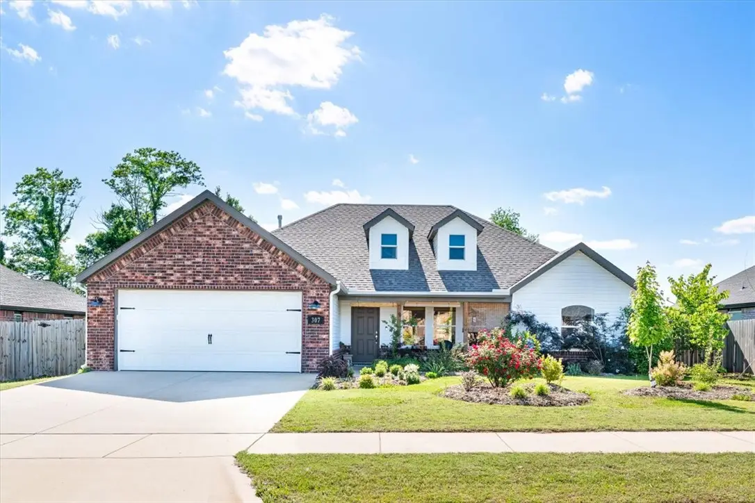 307 N Tacoma Street, Farmington, AR 72730 - #1