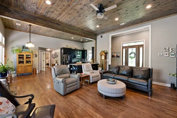 9 Rosemary Lane, Clarksville, AR 72830 - #2