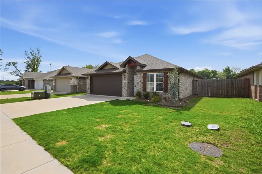 5905 NW Mcclellen Street, Bentonville, AR 72713 - #3